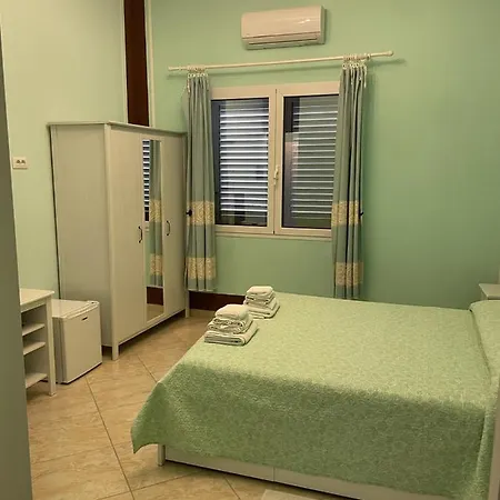 Gasthuis Edeler House